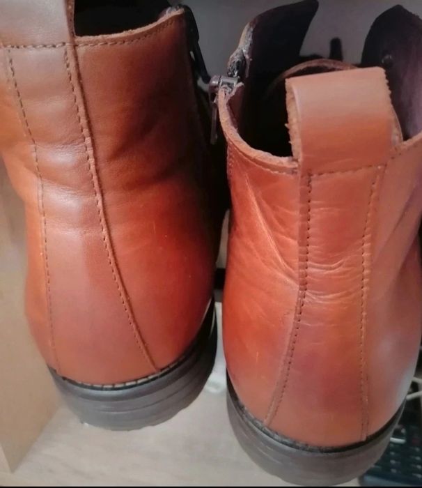 Ghete piele mărimea 43, cu interiorul de 27.5 cm