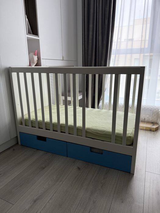 Pat bebelusi Ikea Stuva cu sertare si saltea