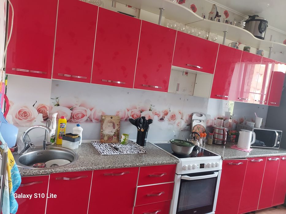 Продам кух гарнитур состояние отлич   размер  3,5  метр