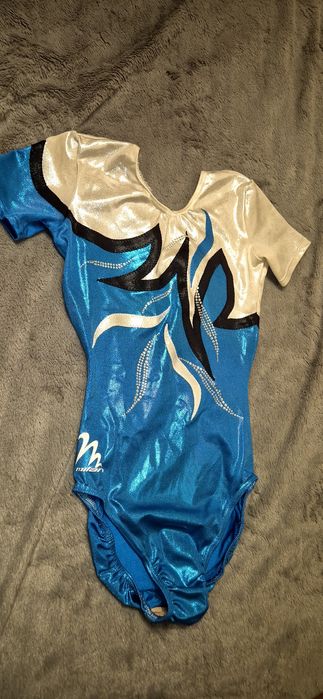 Costum de gimnastica marime XS (150-160cm h)