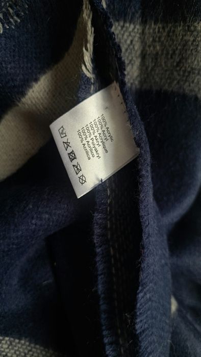 Шалове и зимна шапка