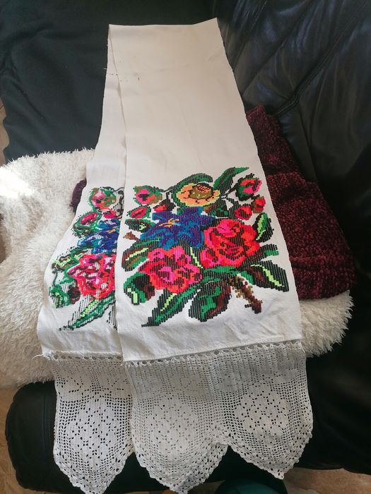 Fețe de masa, stergura, mici defecte