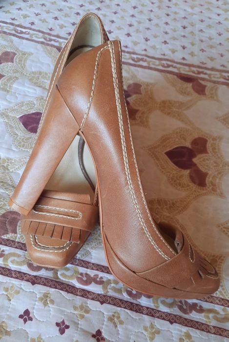 Pantofi eleganți Zara din piele cu toc înalt nr.38, interior 24,5 cm