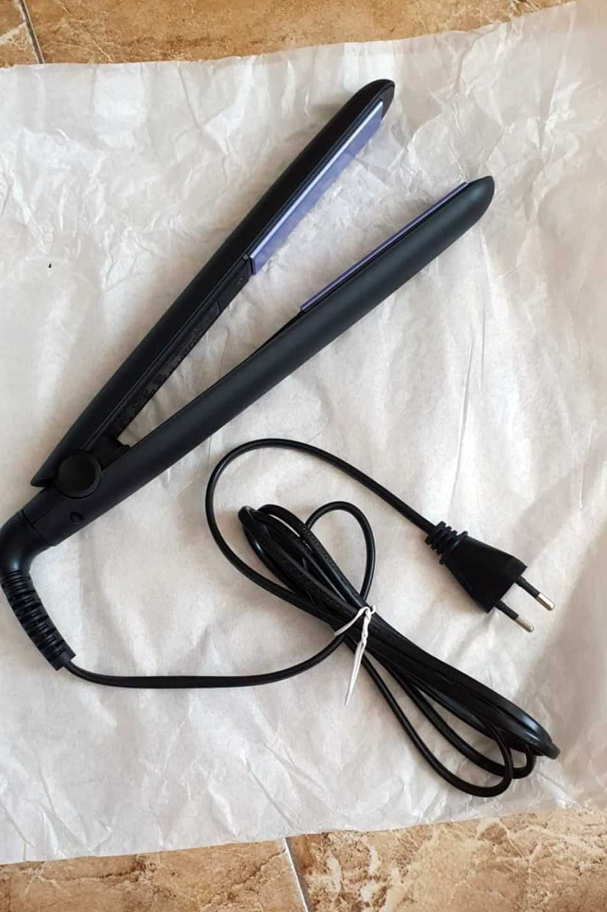 Преса и сешоар Remington D3016GP Style Essentials. НОВО.