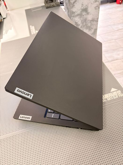 Firma-Vand laptop lenovo ideapad slim 3