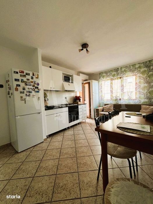 Apartament 3 camere de vanzare in Decebal-Dacia Oradea, Oradea