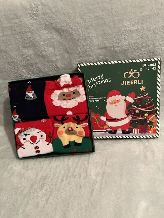 Подарочные носки на новый год