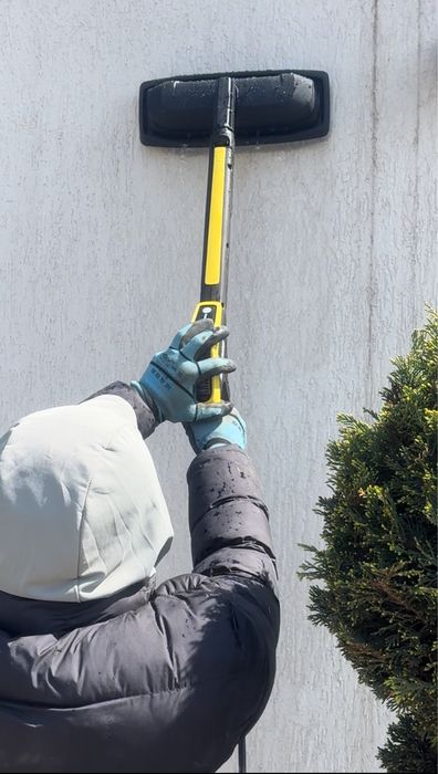 Servicii de curatenie (locuinte, birouri, gradini)