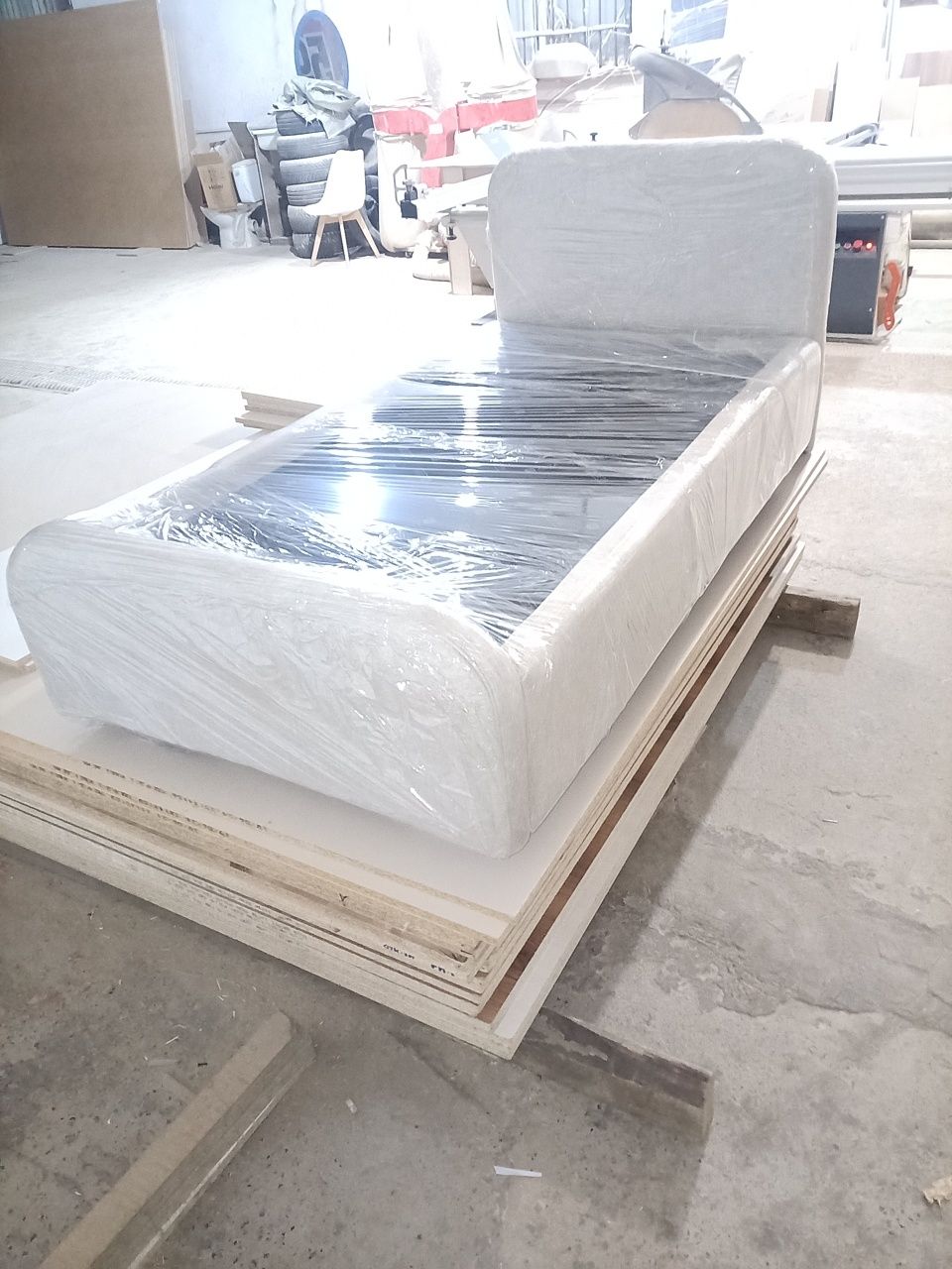 Продам кровать 160 х 80