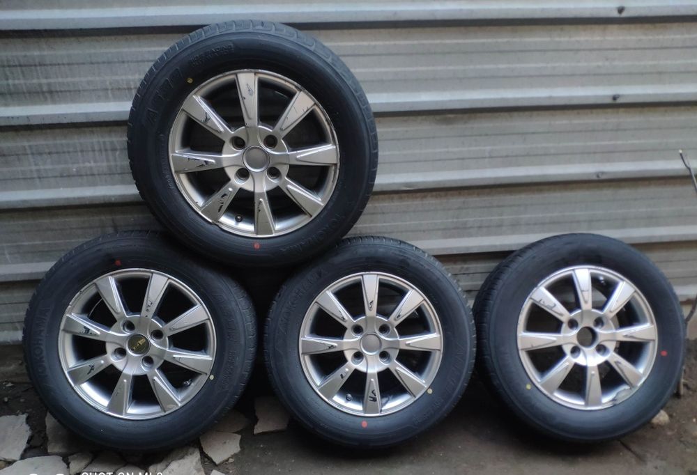 Комплект колес на Российских R14 185/65/14 на жесткой шине YOKOHAMA A5