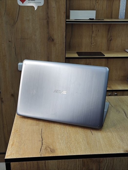 Ноутбук Asus | Core i3 7Gen | 256Gb SSD