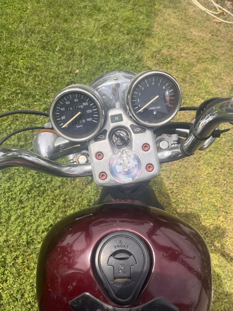 Hyosung Aquila GV125S