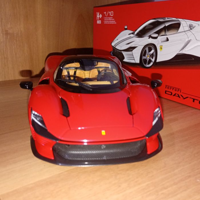 Machetă Ferrari daytona sp3.