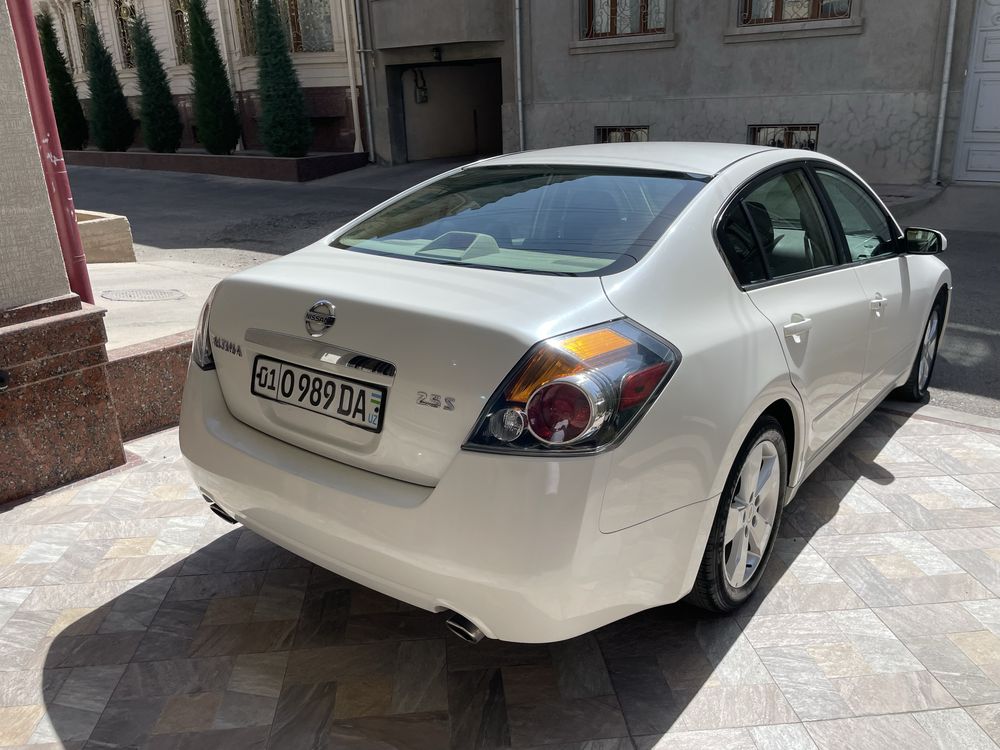 Nissan Altima 2008