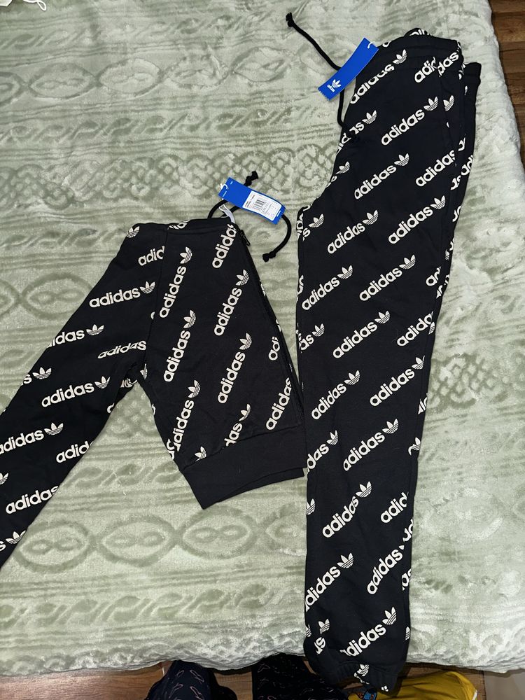 Новый костюм Adidas , размер XS-S