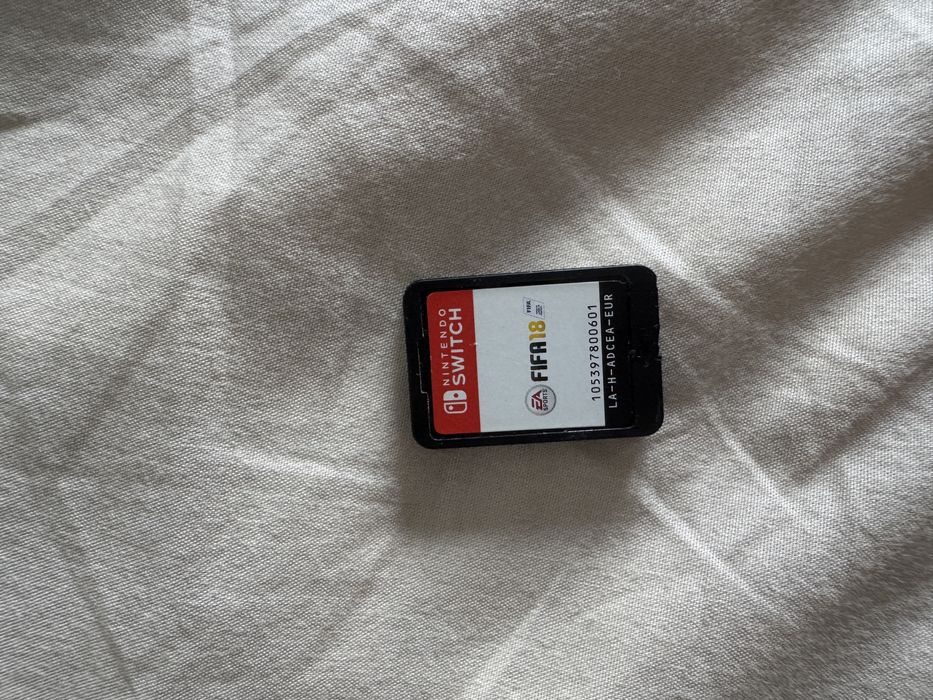 Nintendo Switch plus FIFA 18