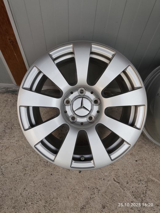 16/5/112-МЕРЦЕДЕС Е класа W 212,Ц класа W 204 нов внос перфектни