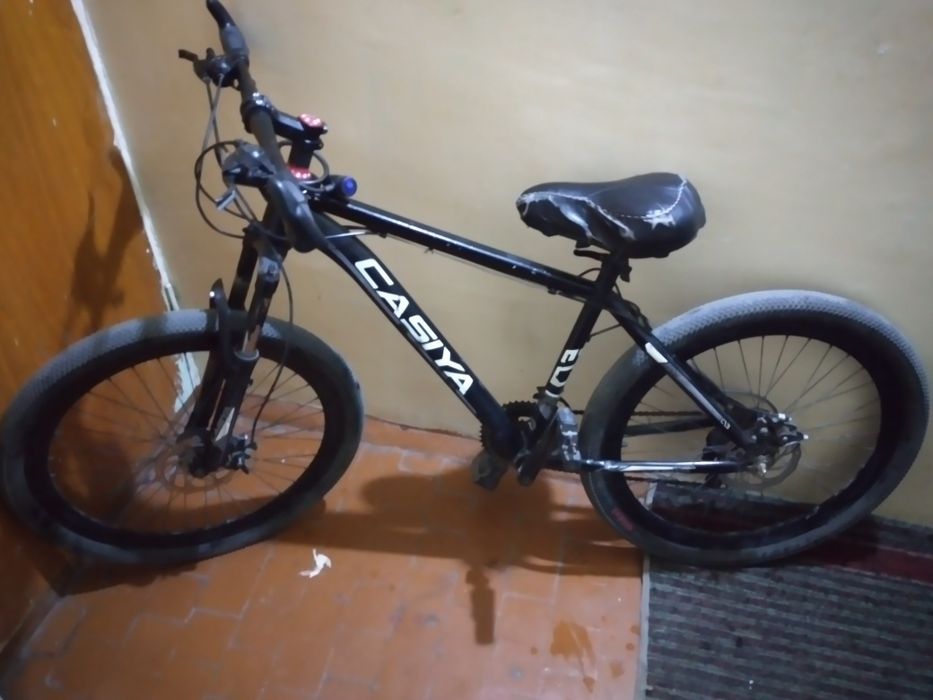 Велосипед продаётся срочно, замок в подарок