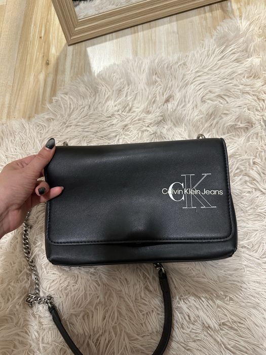 Маратонки и чанта Calvin Klein