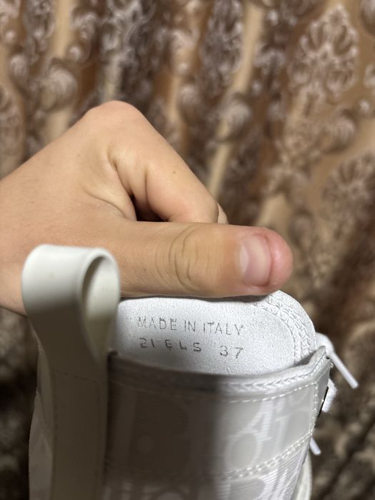 Vand adidasi dior b23