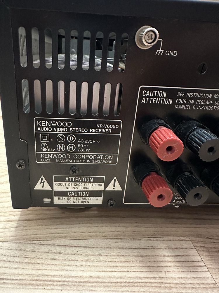 Kenwood KR-V6050
