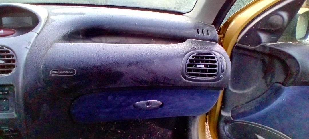 Peugeot 206 на части