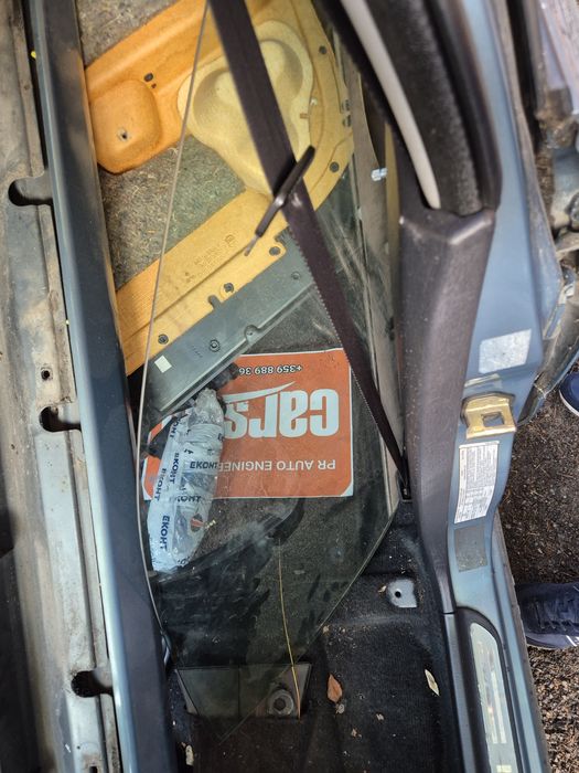 Стъкла за мицобиши каризма