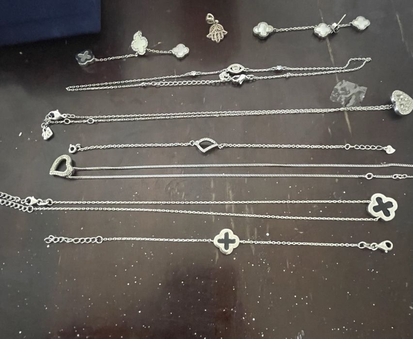 vand bijuterie de swarovski  $