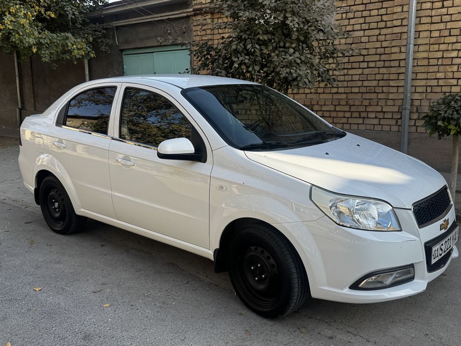 Nexia 3 2017 yil gaz bor 4 pokoleniya 154000 yurgan