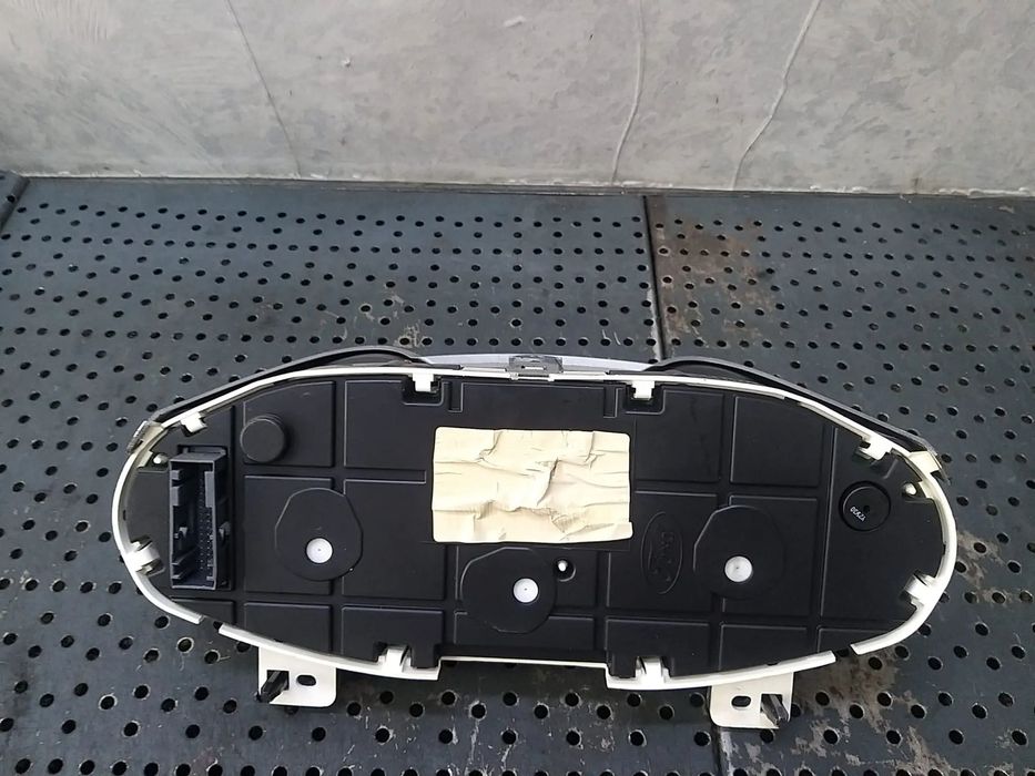 Ceasuri bord benzina ford fiesta 6 cb1 ccn 8a6t10849ed