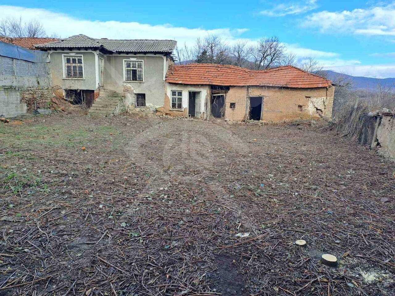 УПИ с постройка в град Хисаря 70340