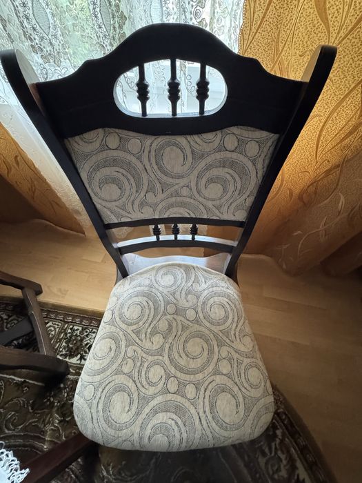 6 scaune din lemn masiv