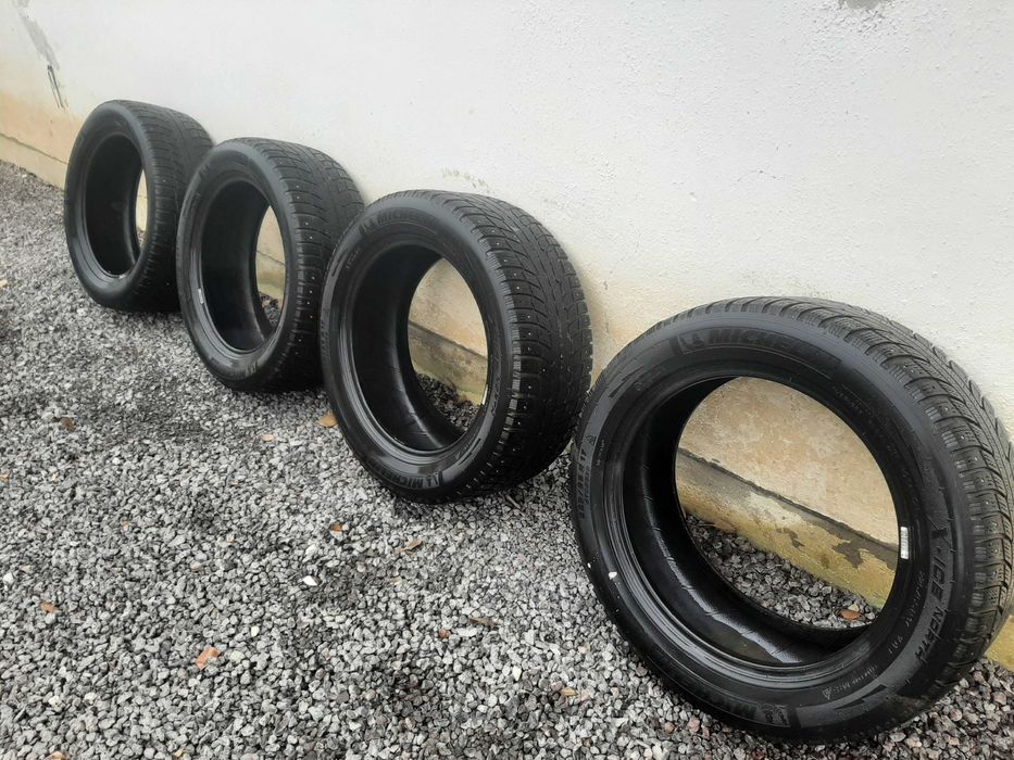 Шины зимние бу.225/55/17