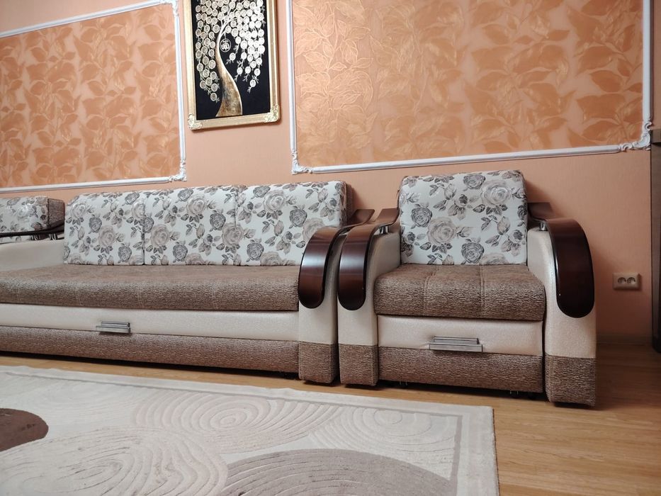 Продам Диван и 2 кресла