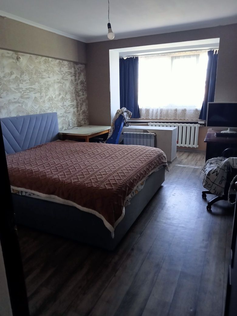 Продам квартиру 3комн. 3 мкр.10в