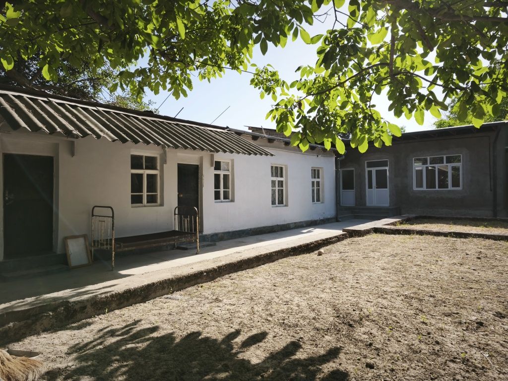 Срочно Продается Дом в Уртасарае 6 соток + 3 соток захват ,