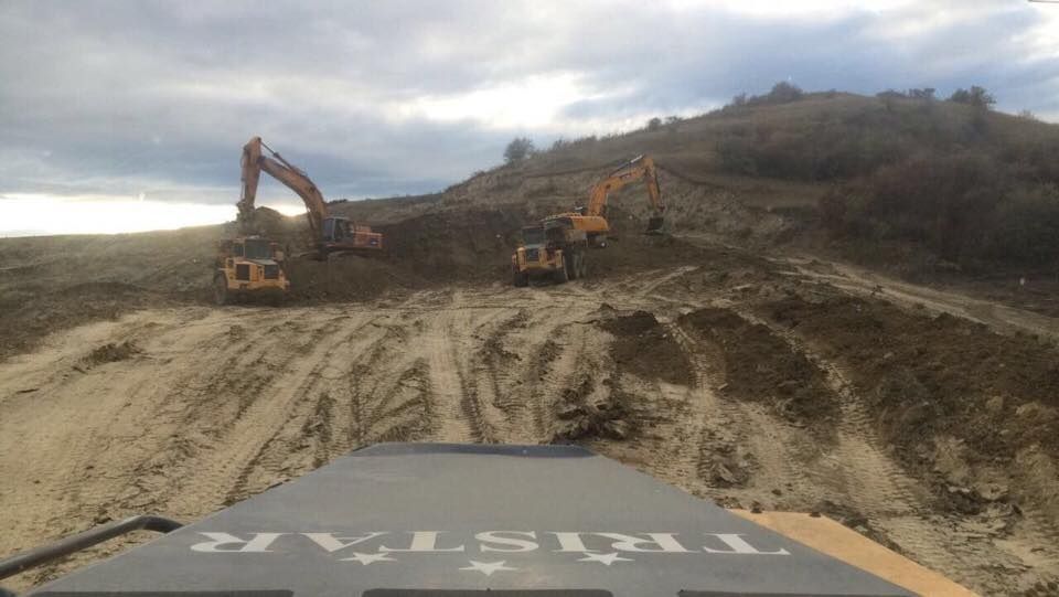 Dumpere  excavatoare inchiriere inchiriez excavator damper dumper
