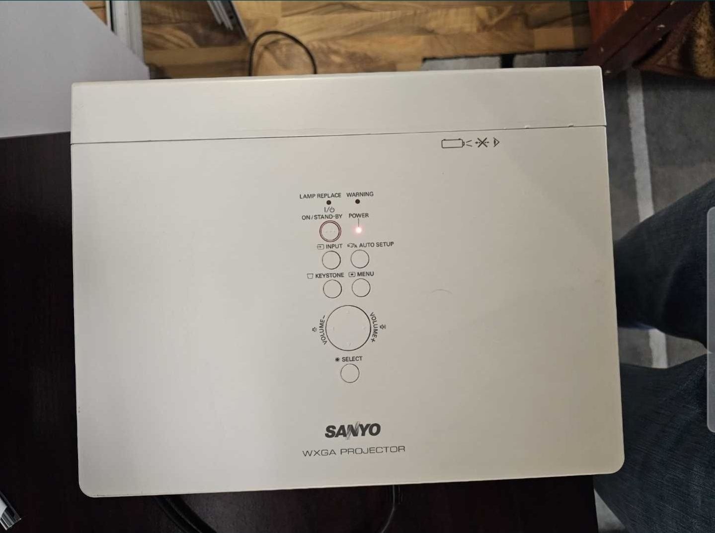 Proiector Sanyo  PLC-WU3800.