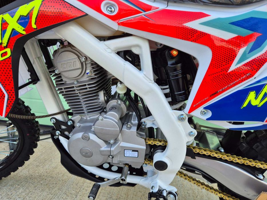 Motocicleta cross enduro offroad Barton NXT250L cc 4T (ROTI 21" - 18")