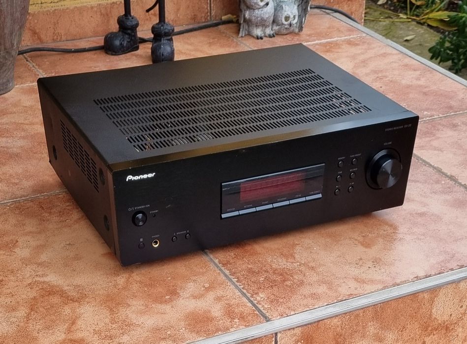 Pioneer SX 20 receiver modern