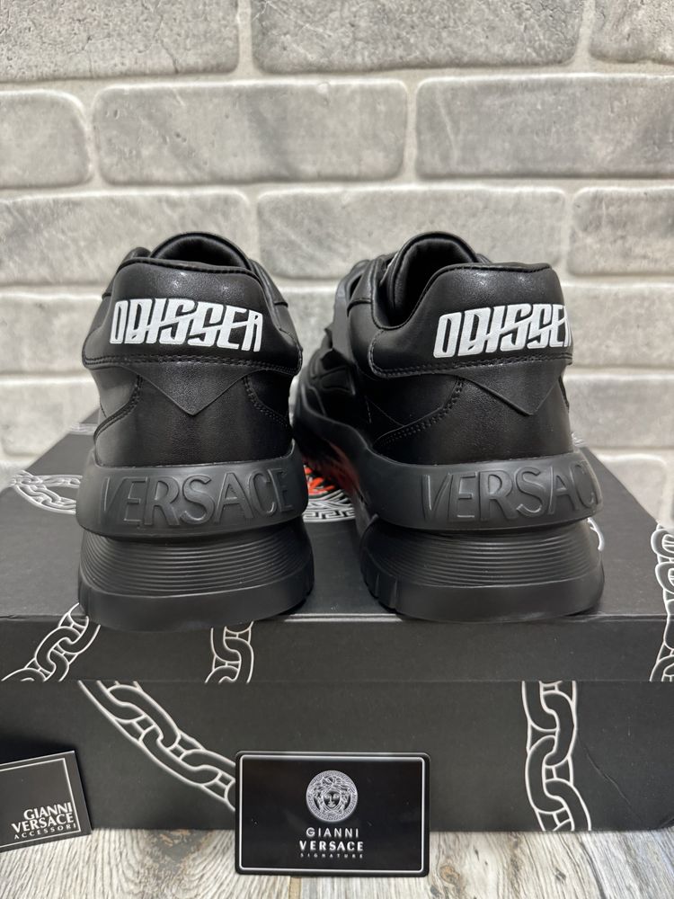 36-45 Versace Odissea Black