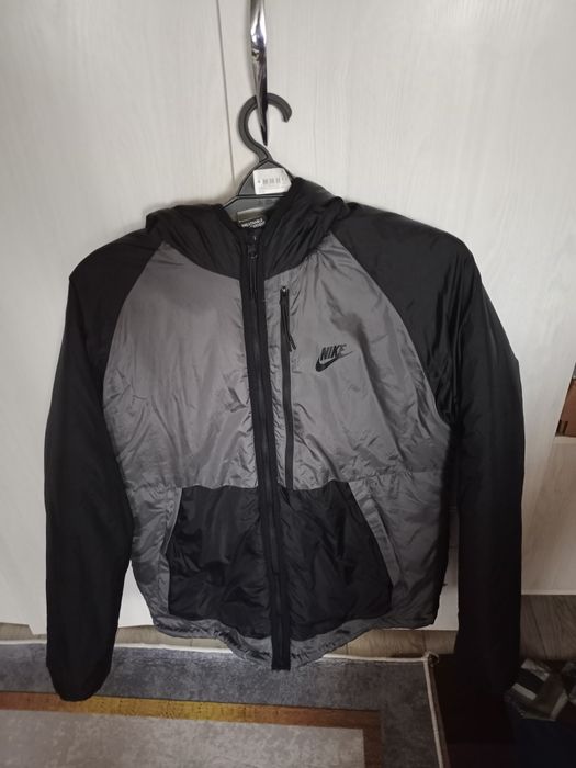 Куртка Весенняя Nike.
