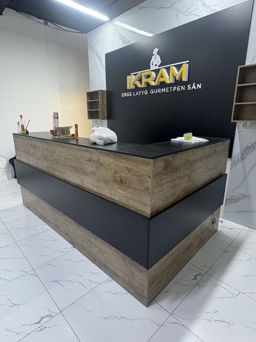 Продам ресепшн большой