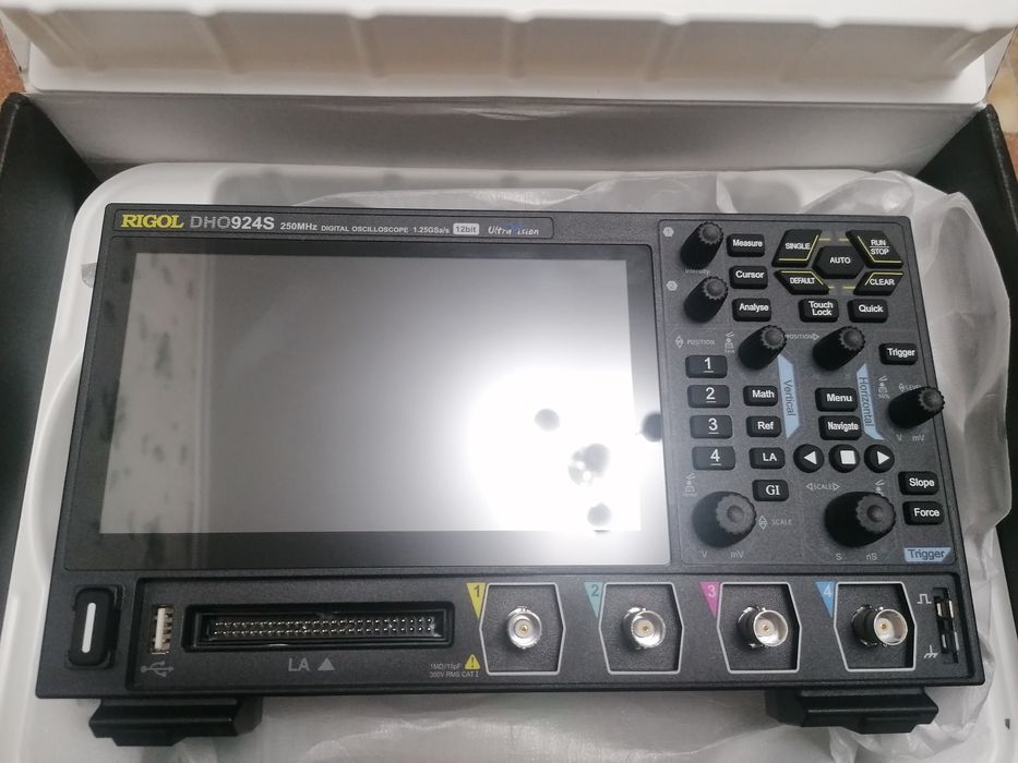 Осциллограф Rigol DHO924S