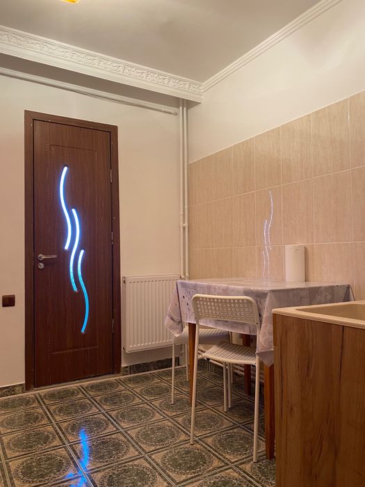 Închiriez apartament