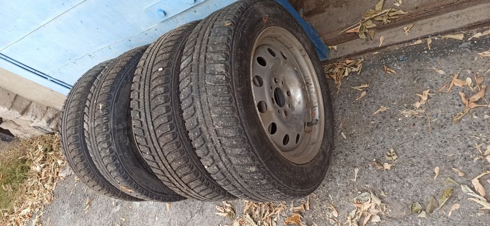 Зимние шины в сборе на Ваз 175/65/14
