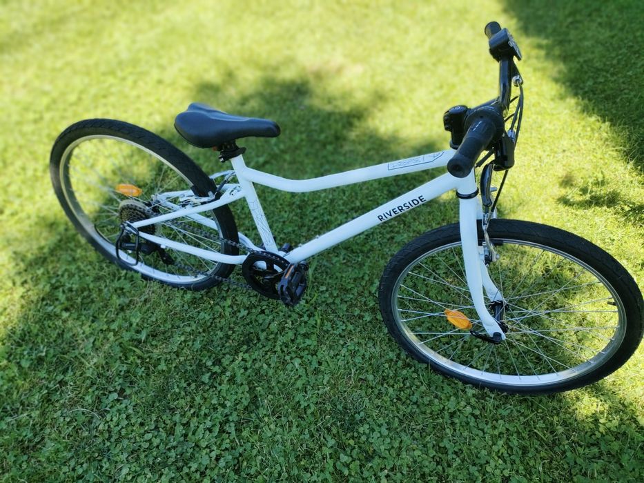 Bicicleta Ghost 26" Base black/blue
Cadru: Aluminiu

Marime:
Furca: Gh