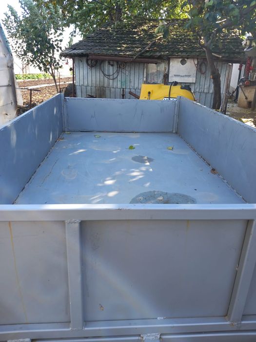 Vând remorca 2 axe pentru camp