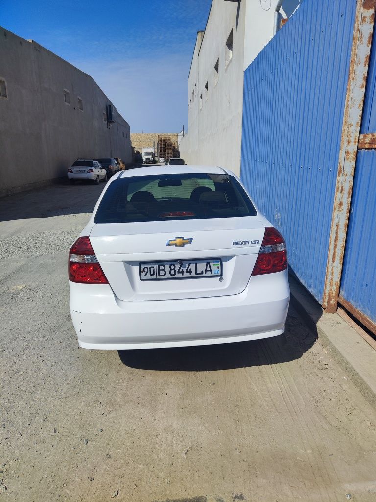 Nexia 3 avtomat 2018 yil 87500 km