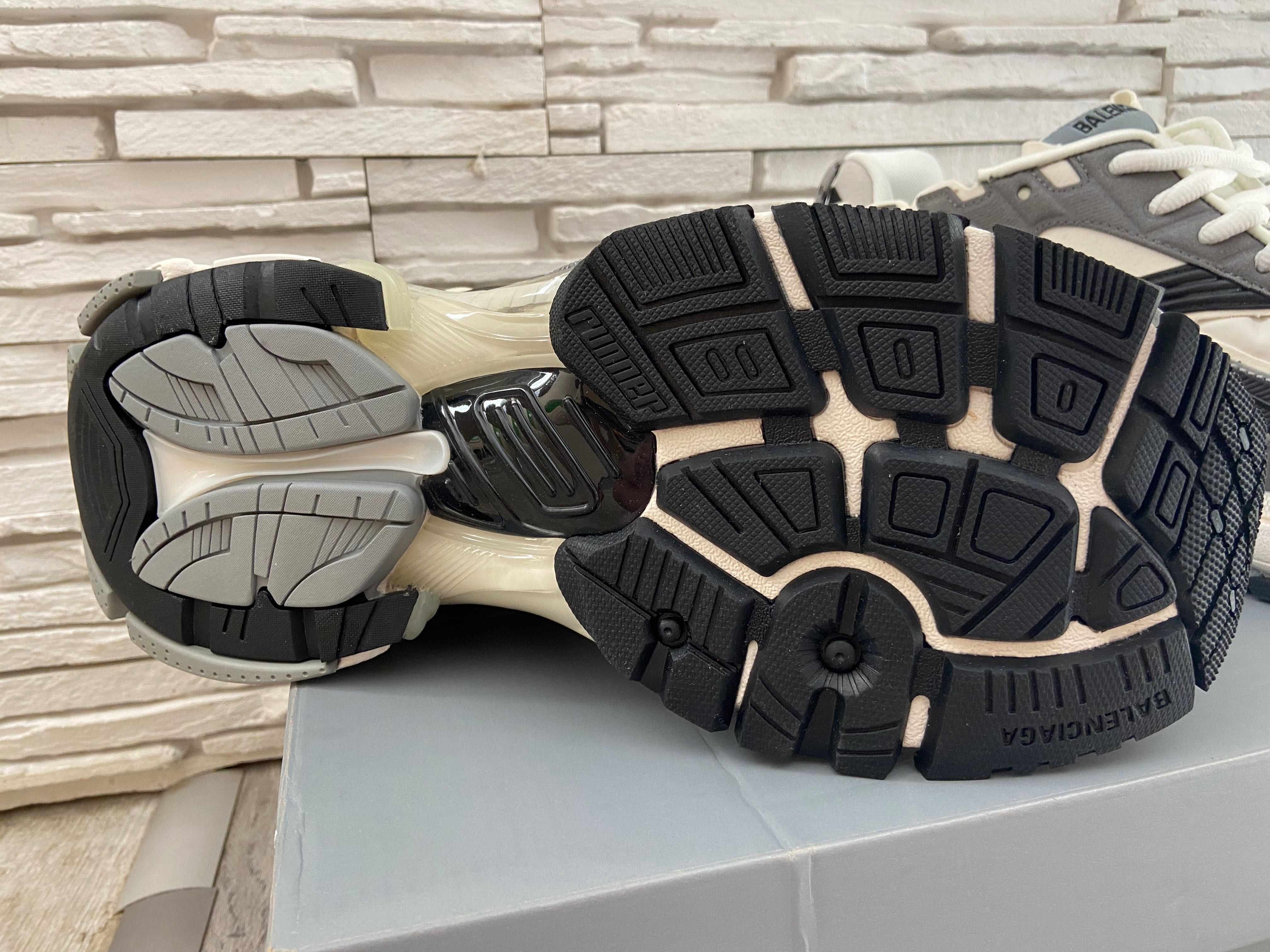 Balenciaga runner